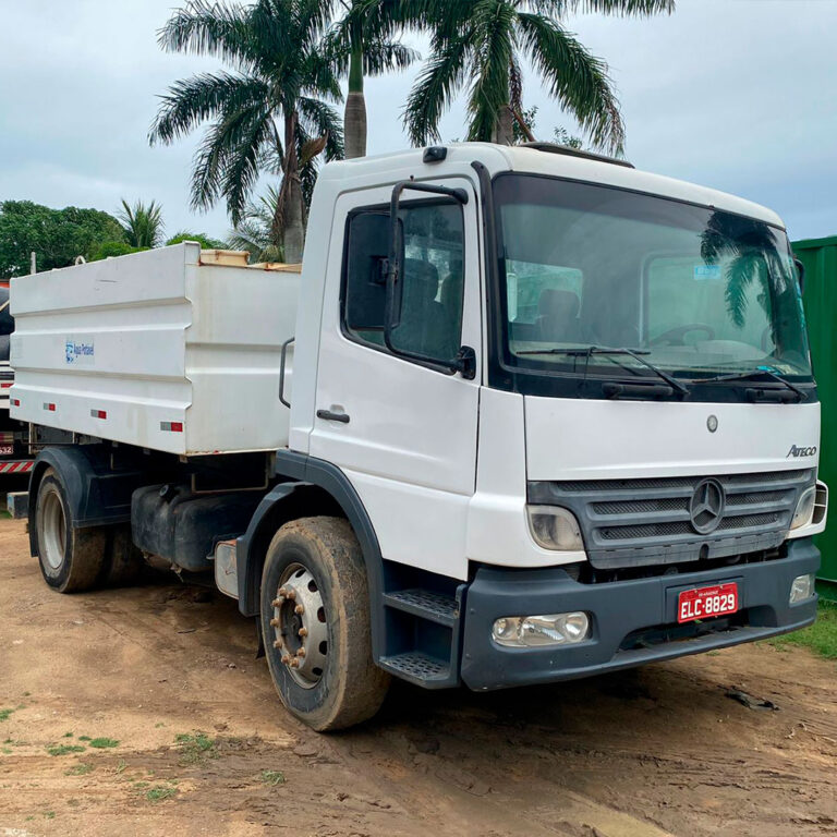 Caminhão-M-Benz-Atego-1