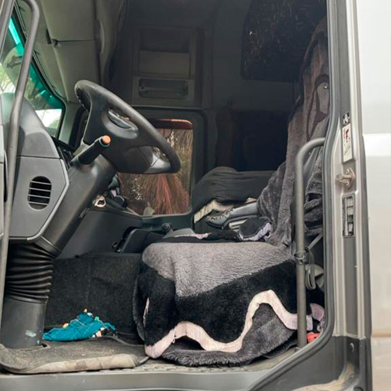 Mercedes-Bens-Actros-2