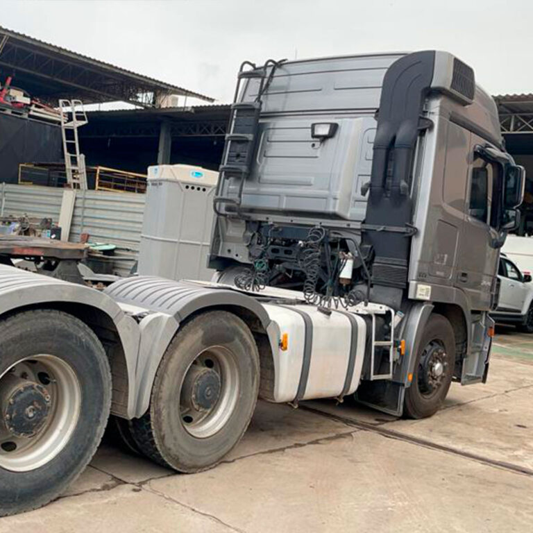 Mercedes-Bens-Actros-4