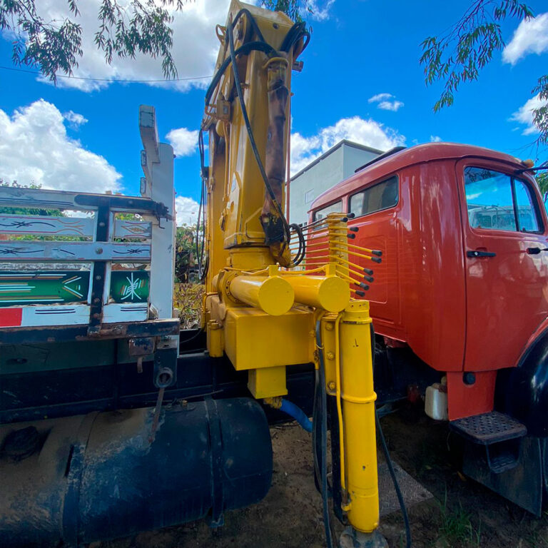 Camihão-Muck-M.-Benz-1513-L---Ano-1976-5