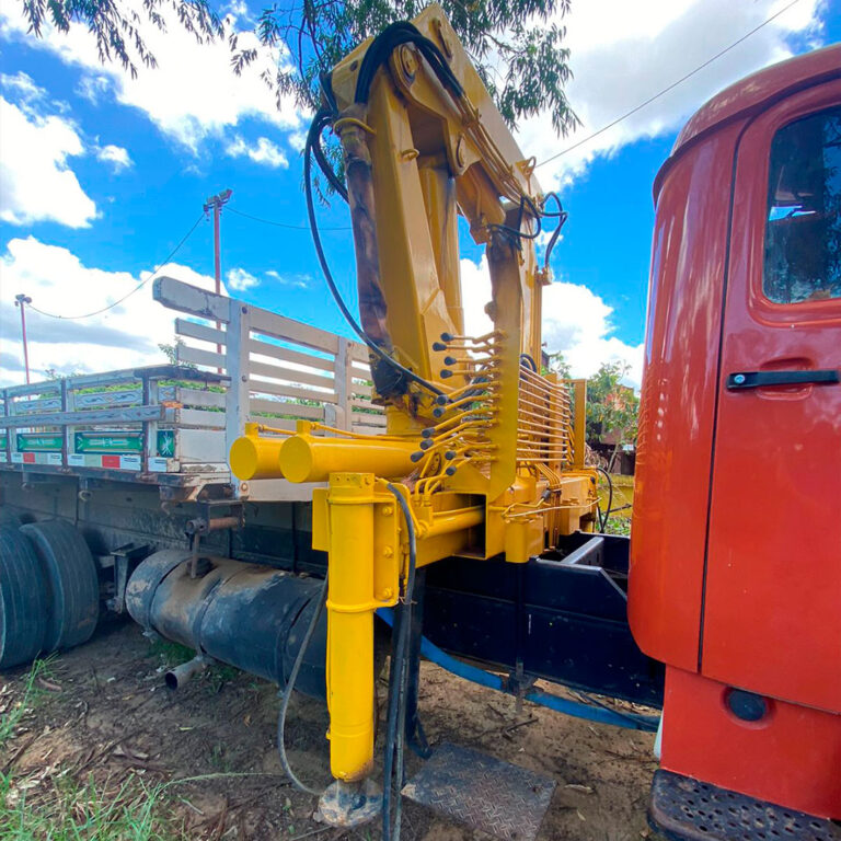 Camihão-Muck-M.-Benz-1513-L---Ano-1976-8