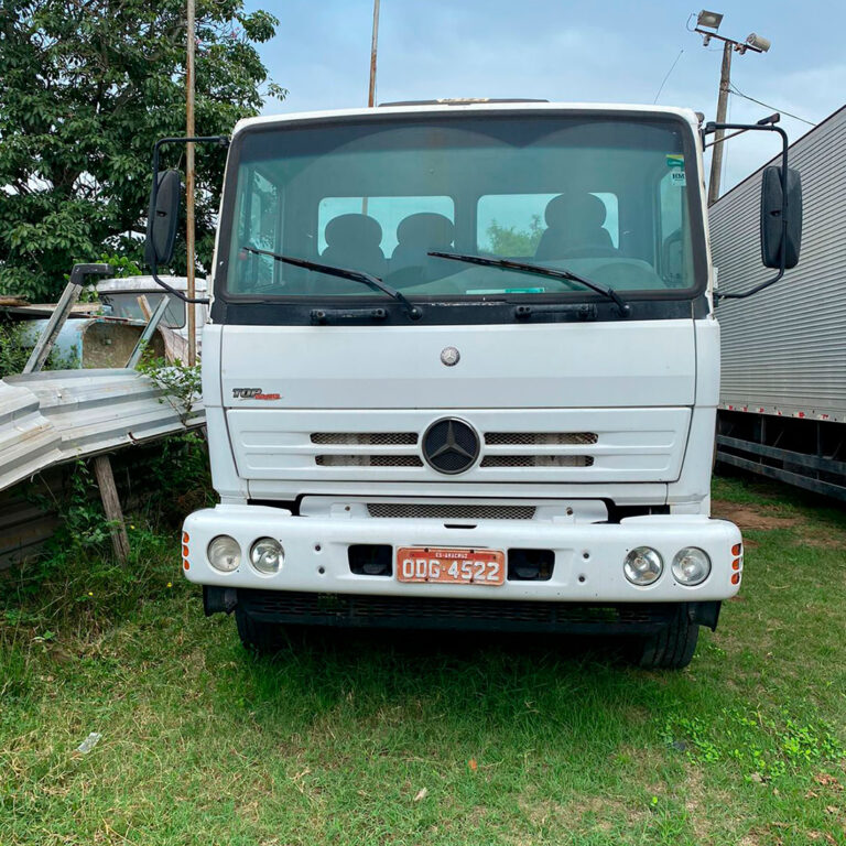 Caminhão-M.-Benz-3